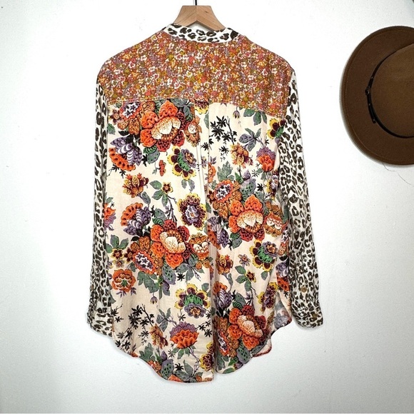 Anthropologie Multi pattern oversized tunic top. Neru neck, long sleeve shirt - Picture 4 of 9